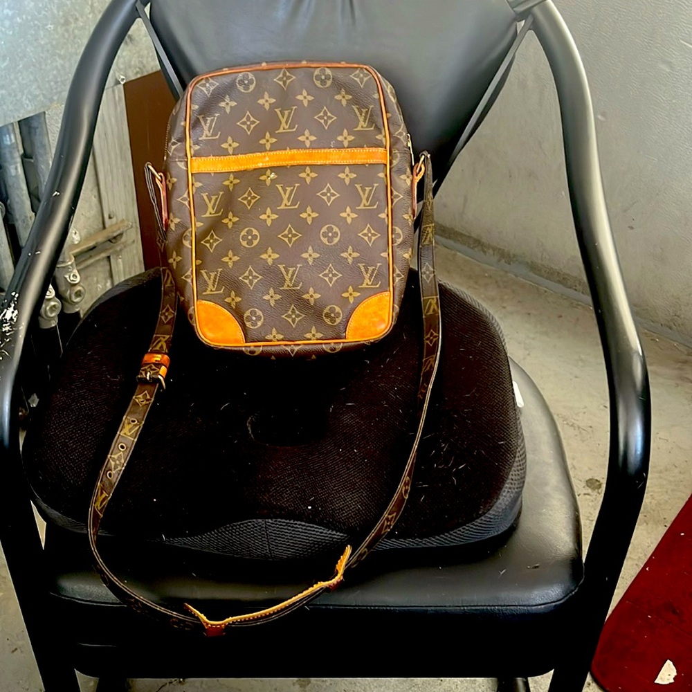 Large Messenger Louis Vuitton Bag